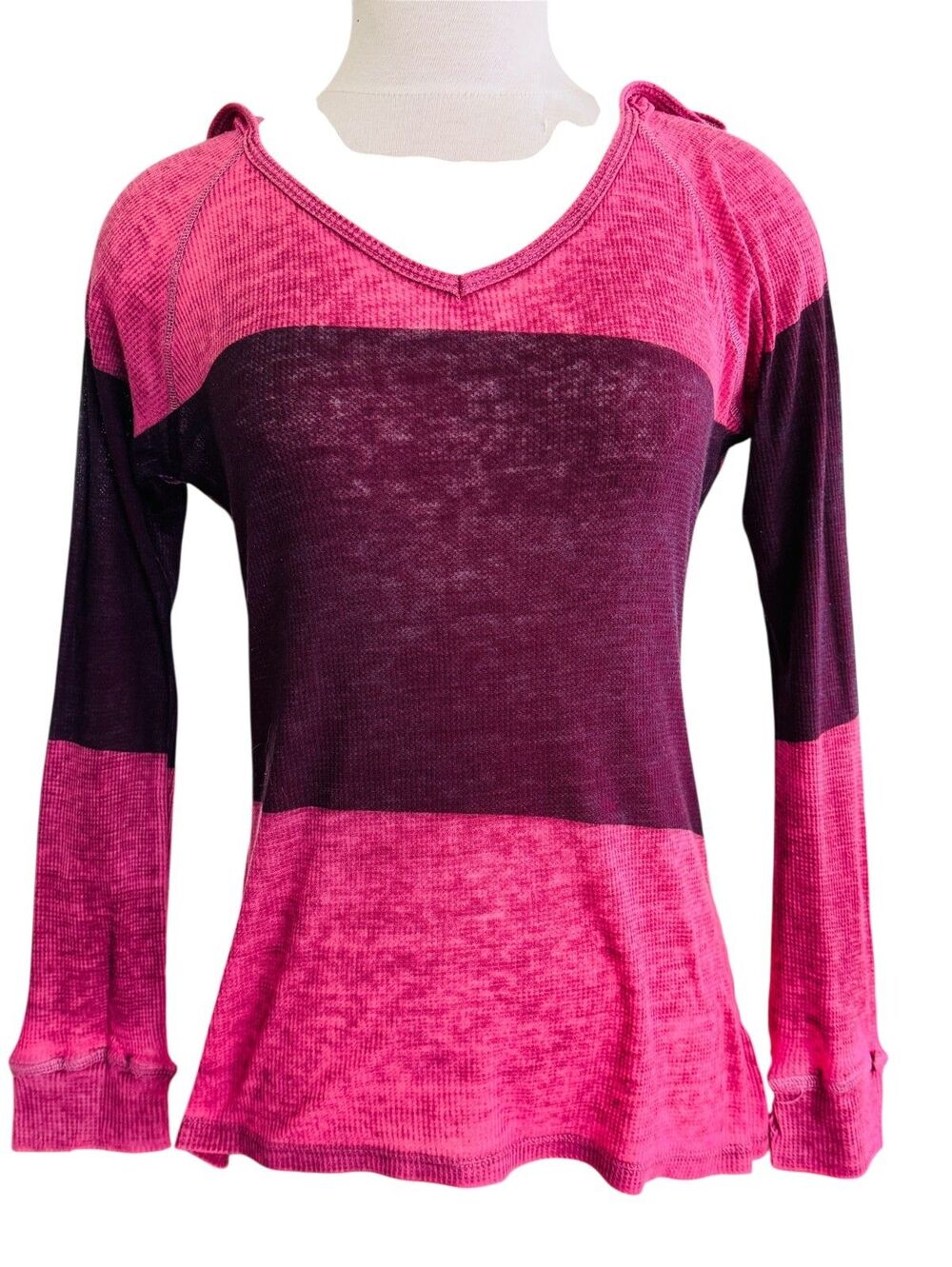 Go Couture Women Medium Long Sleeve  Pullover Pink/Burgundy Light Weight Hoodie